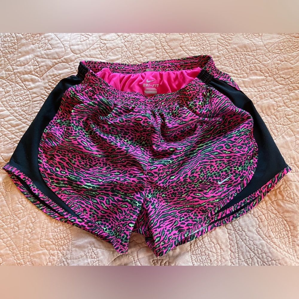 NIKE dri-fit shorts - size S